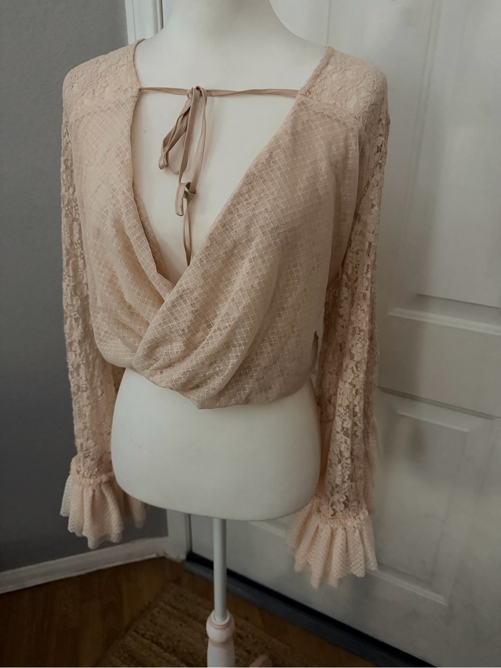 We are hah! | Tie-Back Wrap Blouse with Lace Sleeves in Blush, size medium. Nwot